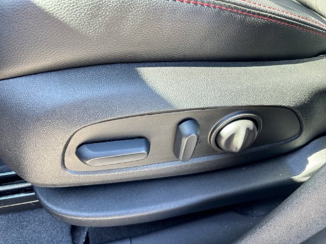 Used 2024 Chevrolet Equinox RS w/ LPO, Floor Liner Package FWD image 12