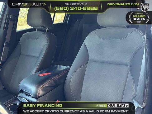 Used 2017 Dodge Charger SE w/ Blacktop Package RWD image 10