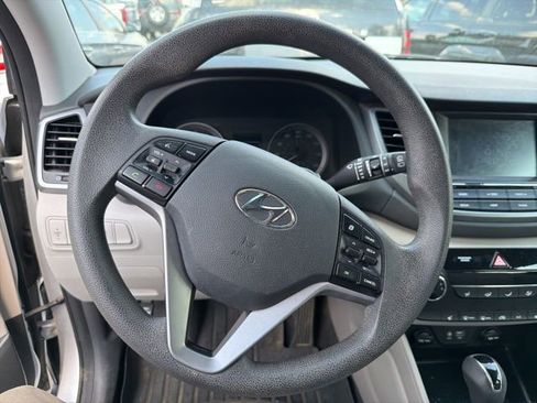 Used 2018 Hyundai Tucson SEL image 11