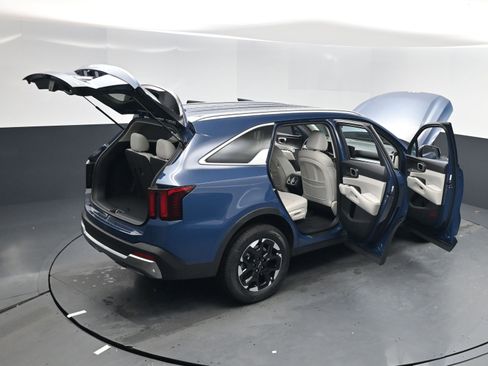 New 2026 Kia Sorento S image 18