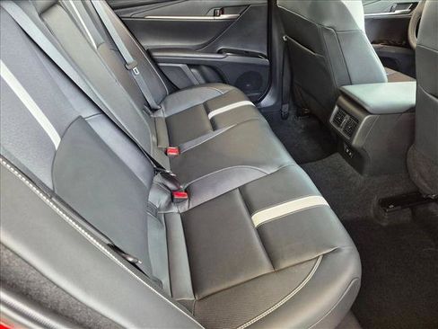 Used 2025 Toyota Camry SE w/ Convenience Package FWD image 18