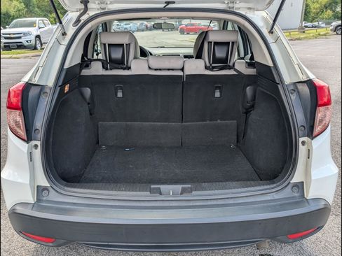 Used 2017 Honda HR-V LX image 19
