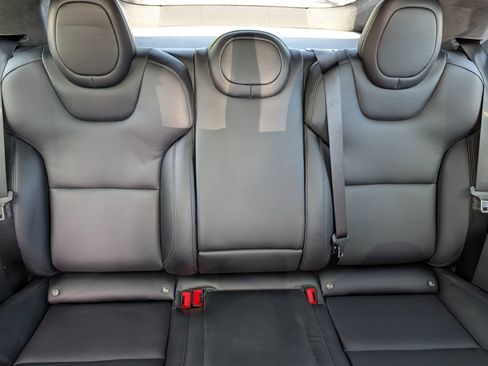 Used 2022 Tesla Model S AWD/4WD image 13