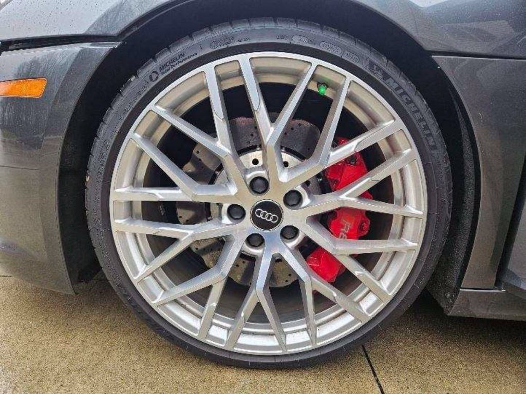 Used 2017 Audi R8 V10 w/ Carbon Exterior Package AWD/4WD image 20