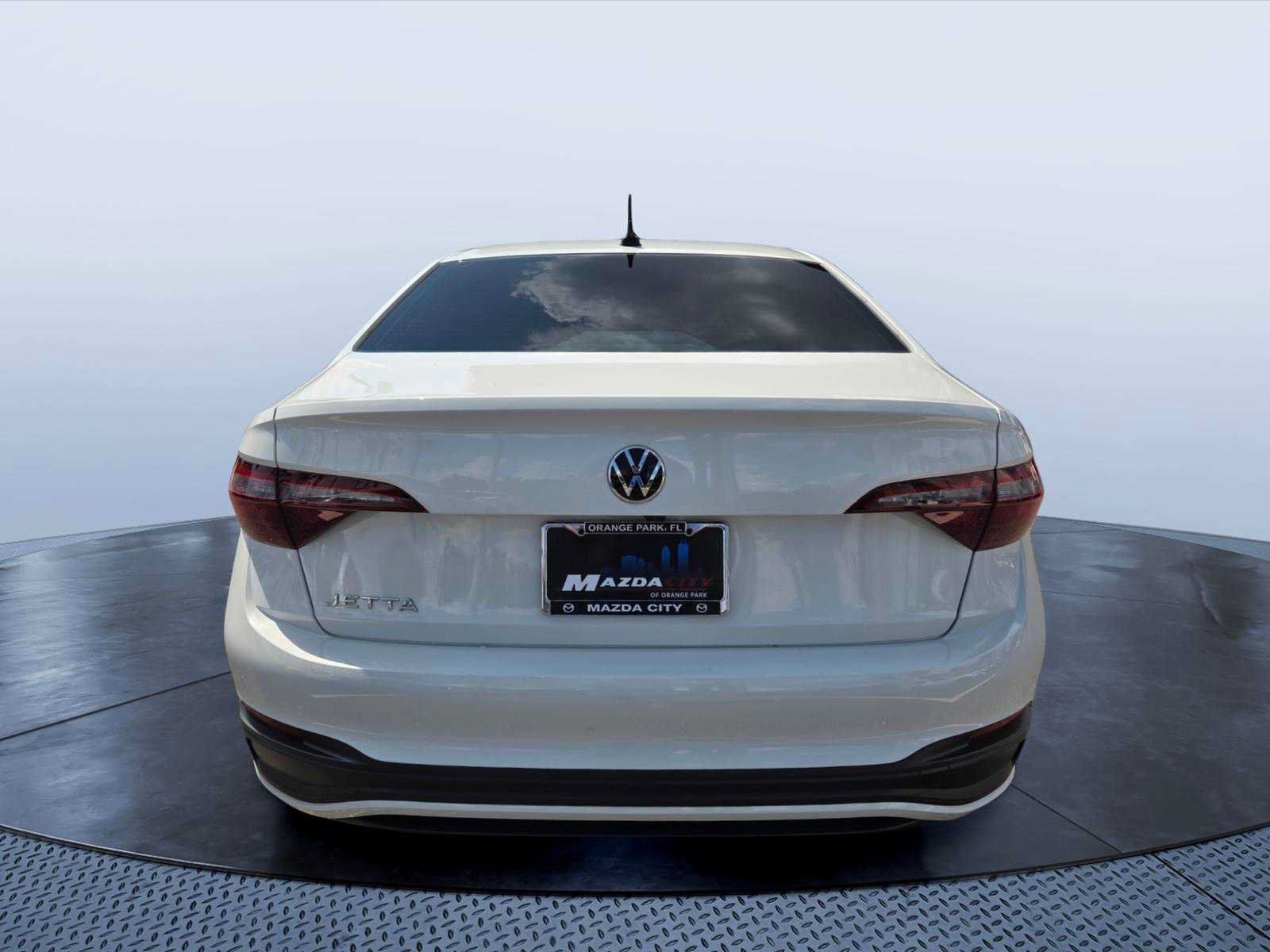 Used 2024 Volkswagen Jetta Sport FWD image 7