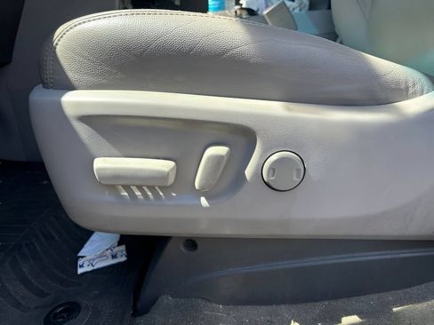 Used 2017 Toyota Sienna XLE w/ XLE Navigation Package AWD/4WD image 20