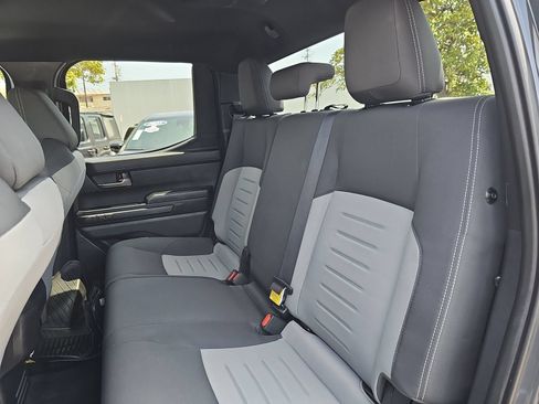 Used 2025 Toyota Tacoma TRD Sport AWD/4WD image 13