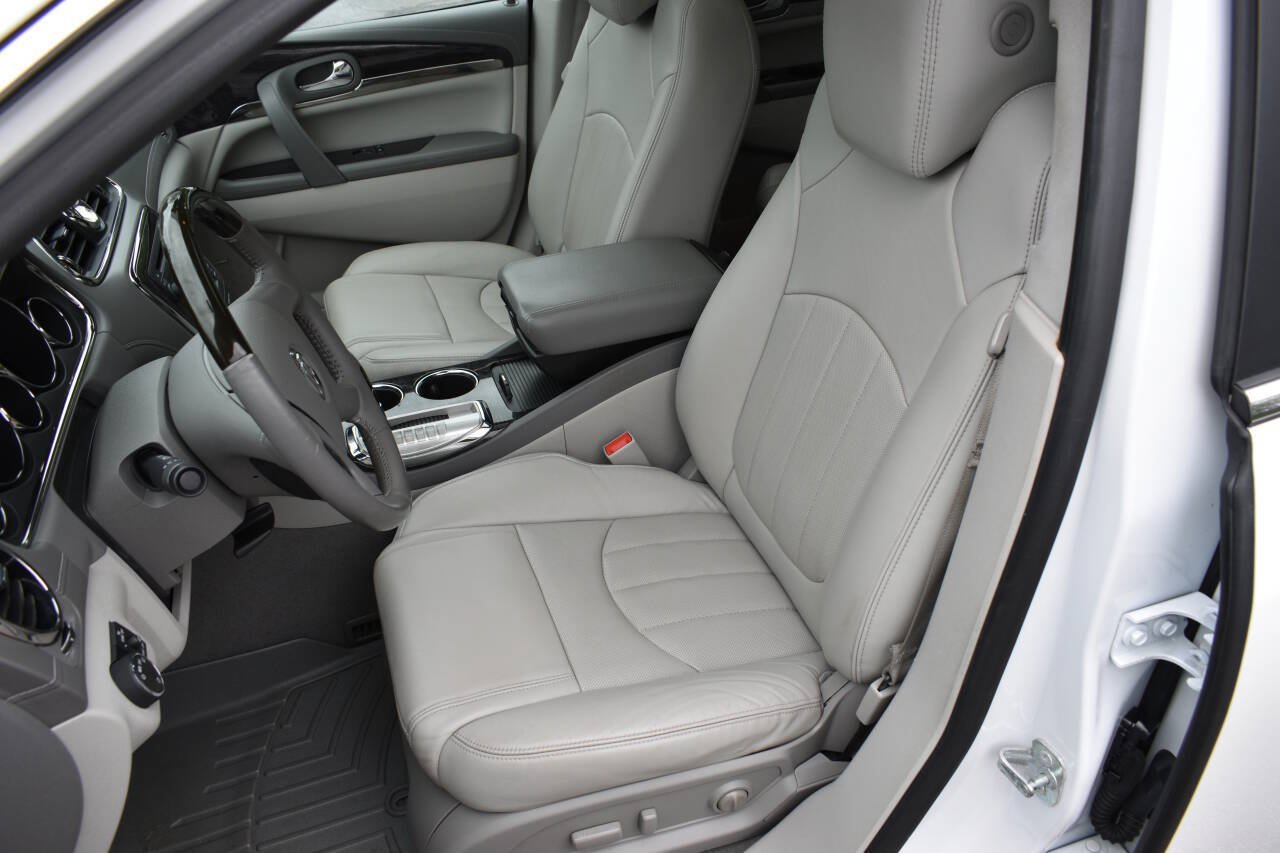 Used 2017 Buick Enclave Leather FWD image 22
