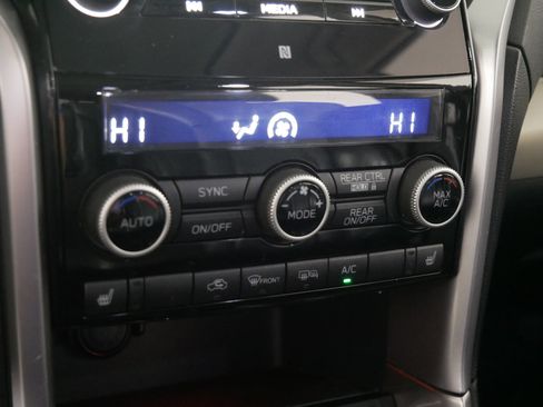 Used 2020 Subaru Ascent Limited w/ Technology Package image 23