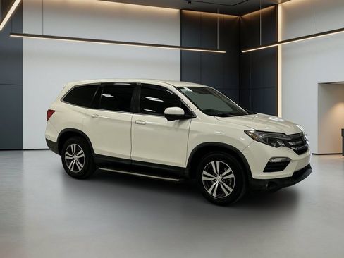 Used 2018 Honda Pilot EX image 8