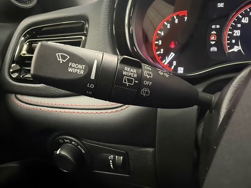 Used 2025 Dodge Durango GT RWD image 21