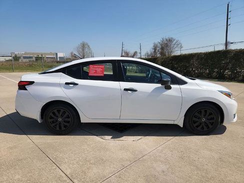 Certified 2025 Nissan Versa S w/ Trunk Package image 4
