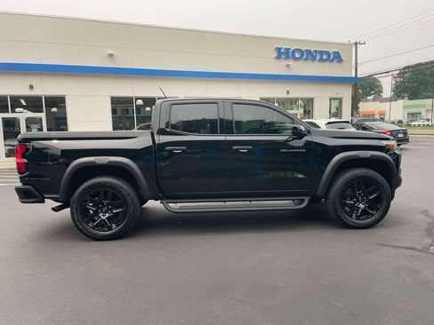 Used 2024 Chevrolet Colorado Trail Boss w/ Technology Package AWD/4WD image 4
