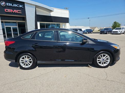 Used 2016 Ford Focus SE FWD image 26