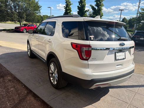 Used 2016 Ford Explorer XLT w/ Equipment Group 202A FWD image 6