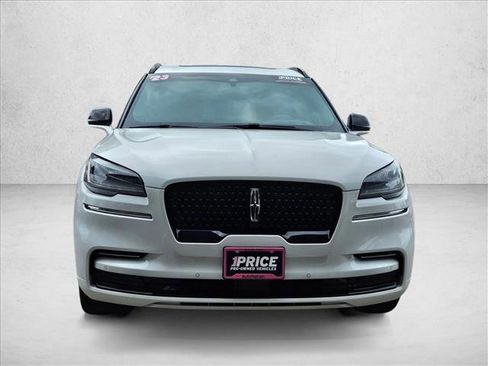 Used 2023 Lincoln Aviator Reserve w/ Equipment Group 201A RWD image 2