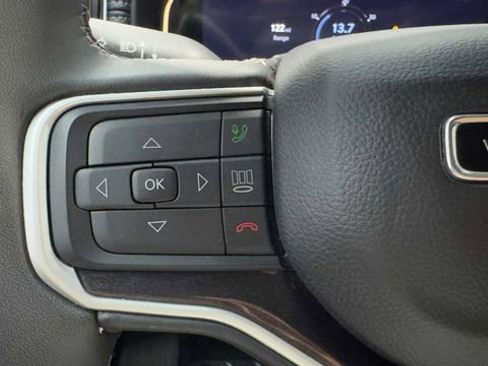 Used 2023 Jeep Wagoneer Base image 29