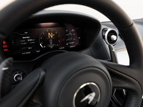 Used 2025 McLaren GTS RWD image 26
