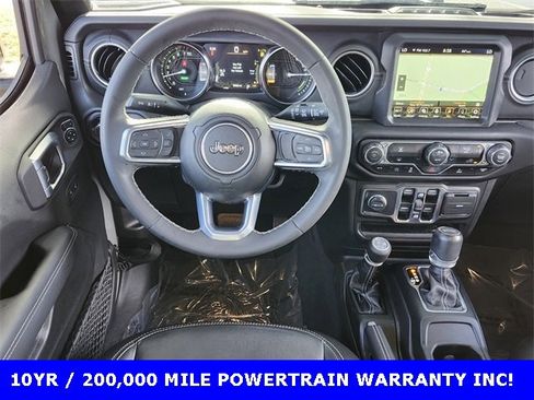 Used 2023 Jeep Wrangler Unlimited Sahara image 9