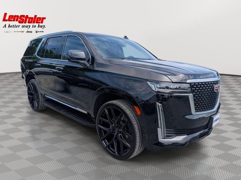 Used 2023 Cadillac Escalade Luxury AWD/4WD image 7