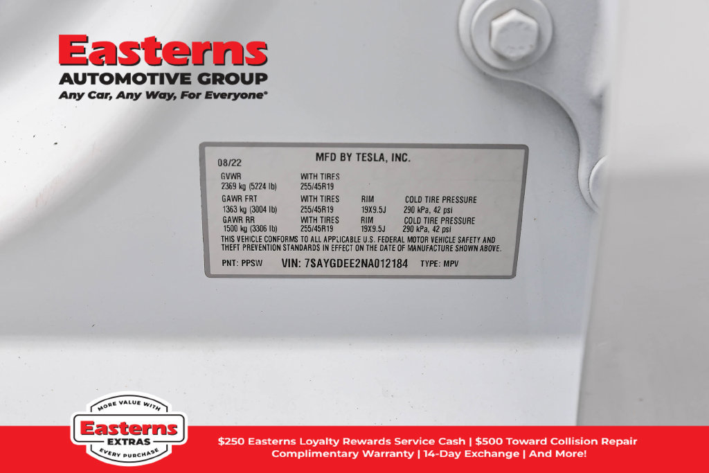 Used 2022 Tesla Model Y Long Range AWD/4WD image 32