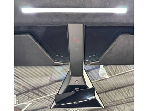 Used 2024 Tesla Cybertruck AWD Crew Cab image 37