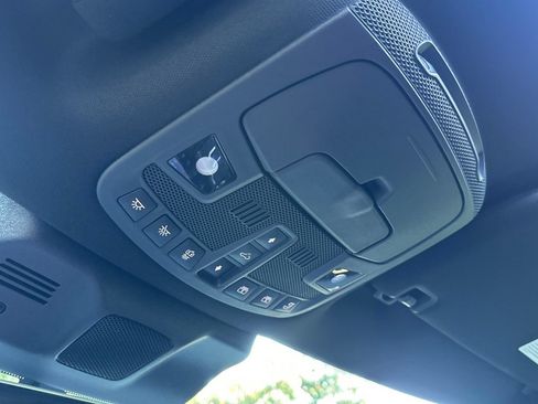 Used 2024 Lincoln Navigator Premiere AWD/4WD image 24
