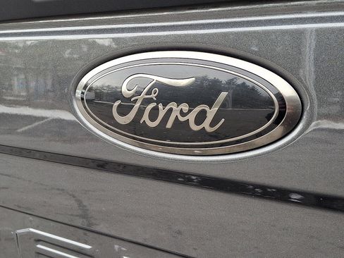 Certified 2020 Ford F350 Lariat image 29