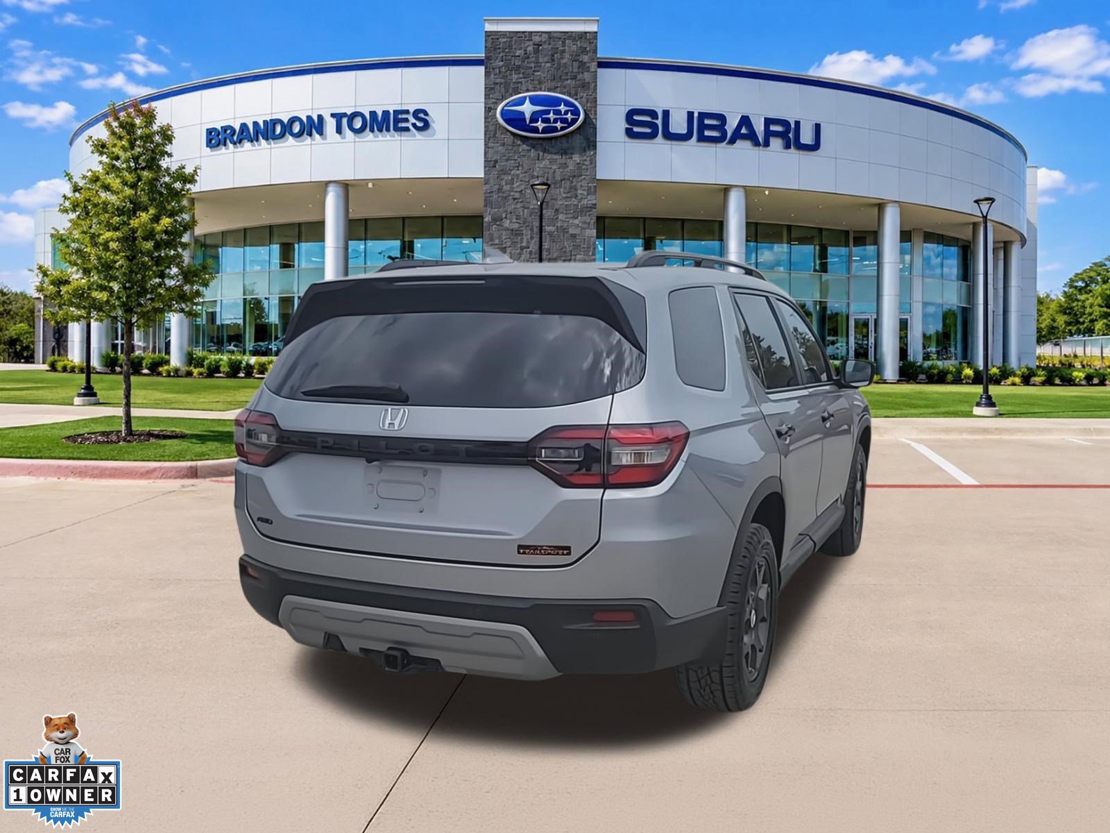 Used 2024 Honda Pilot TrailSport image 9