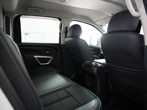 Used 2019 Nissan Titan PRO-4X image 41