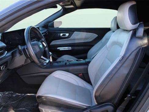 Used 2024 Ford Mustang GT Premium image 17