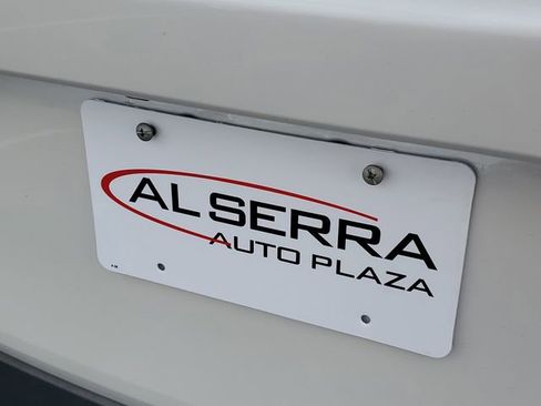 Used 2024 Toyota Sienna LE FWD image 7