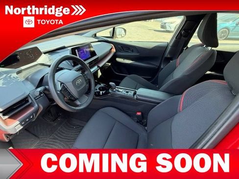 Certified 2025 Toyota Prius Plug-In Hybrid FWD image 5