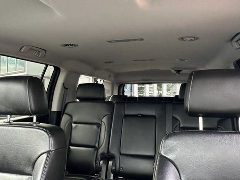 Used 2018 Chevrolet Suburban LT AWD/4WD image 22