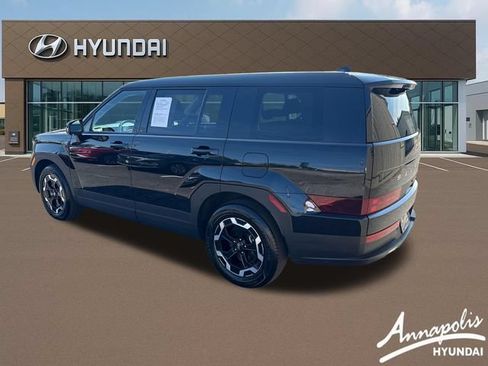 Used 2025 Hyundai Santa Fe SE FWD image 3