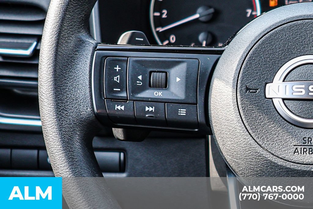 Used 2023 Nissan Rogue SV FWD image 32