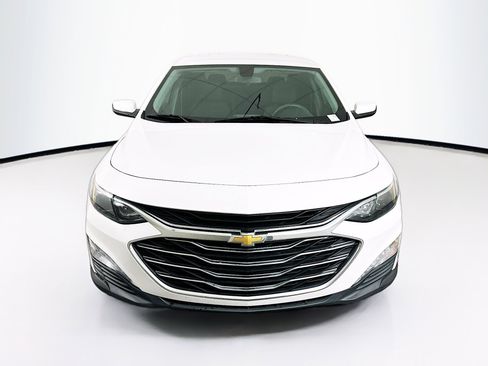 Used 2020 Chevrolet Malibu LT image 2