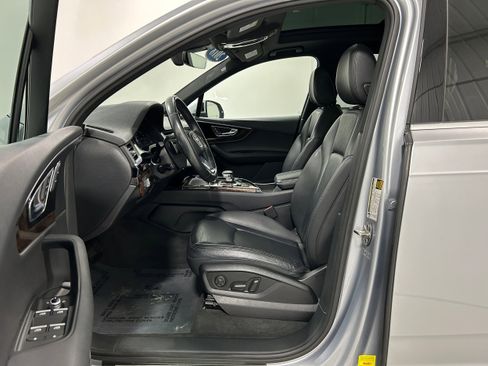Used 2018 Audi Q7 3.0T Premium Plus AWD/4WD image 4