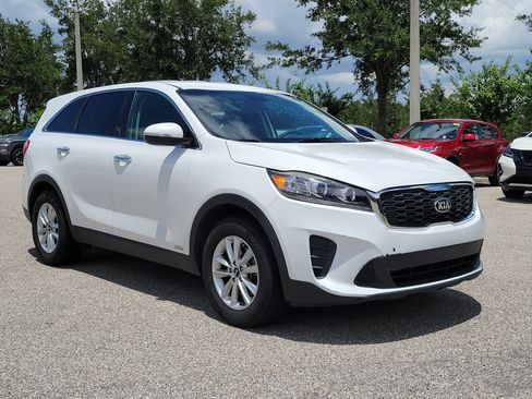 Used 2019 Kia Sorento AWD image 3