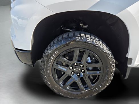 New 2026 Chevrolet Silverado 1500 Custom Trail Boss w/ LPO, Dark Essentials Package image 28