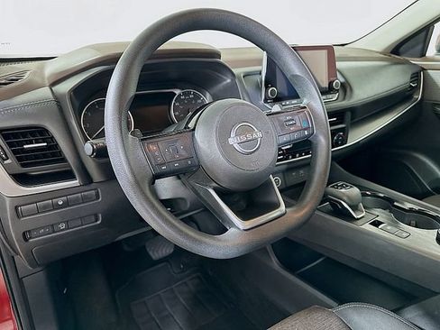 Used 2023 Nissan Rogue SV AWD/4WD image 9