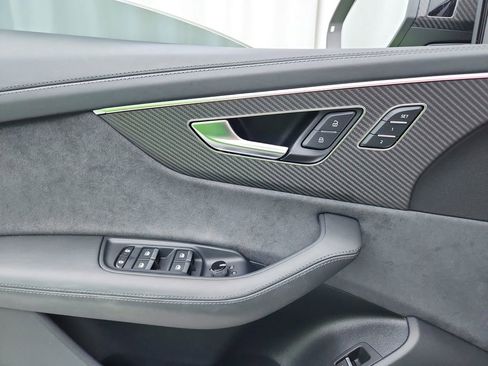 Used 2023 Audi RS Q8 image 17