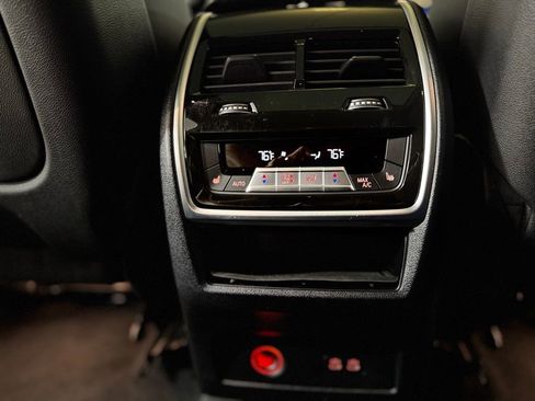 Used 2023 BMW X7 xDrive40i image 22