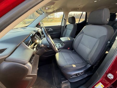 Certified 2021 Chevrolet Traverse LT image 17