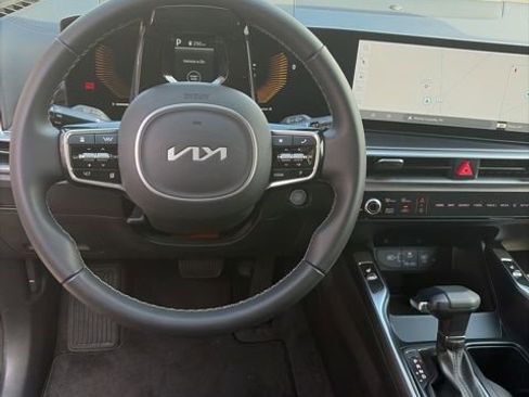 Used 2025 Kia Sorento S w/ Panoramic Sunroof Package image 13