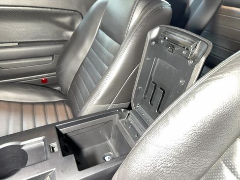 Used 2005 Ford Mustang GT RWD image 37