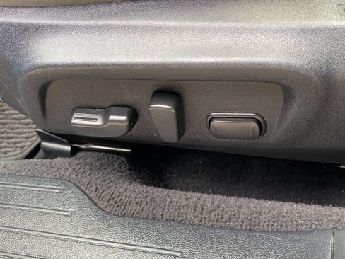 Used 2019 Subaru Outback 2.5i Limited AWD/4WD image 18