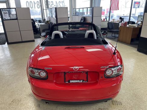 Used 2006 MAZDA MX-5 Miata Grand Touring w/ Premium Pkg image 6