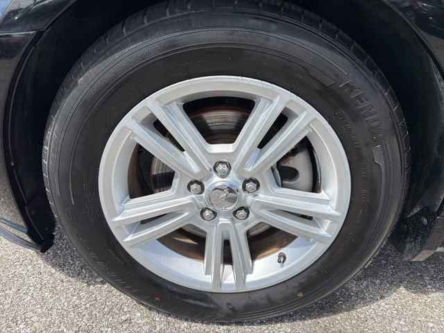 Used 2013 Ford Mustang Coupe RWD image 26