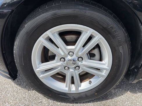 Used 2013 Ford Mustang Coupe RWD image 26